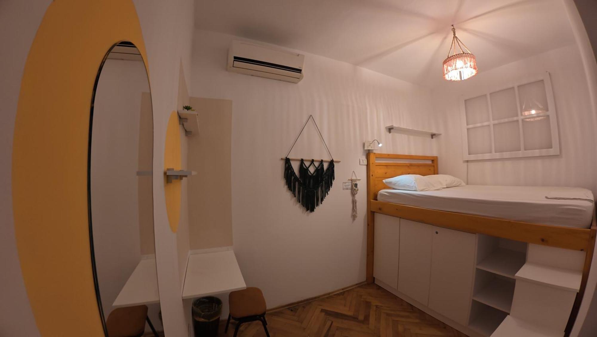 Trip'N'Hostel Chill Zone Tirana Extérieur photo