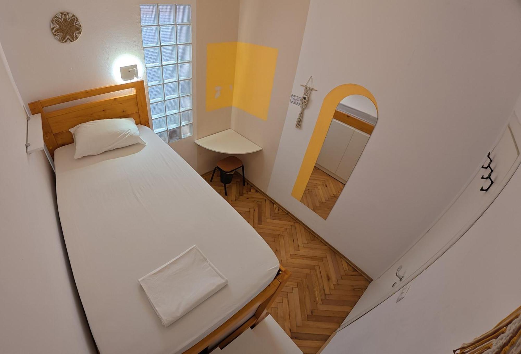 Trip'N'Hostel Chill Zone Tirana Extérieur photo